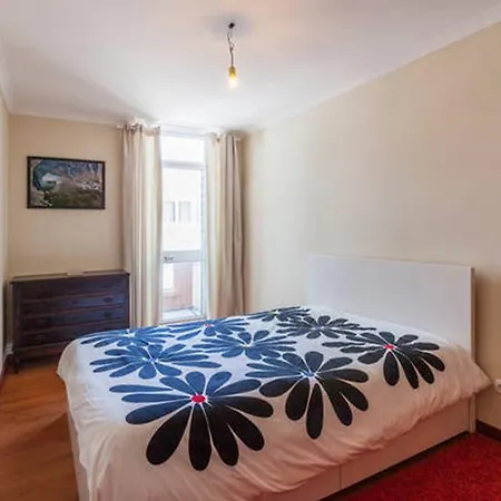 Beach House In Espinho For 6+ Pax Casa de Férias *