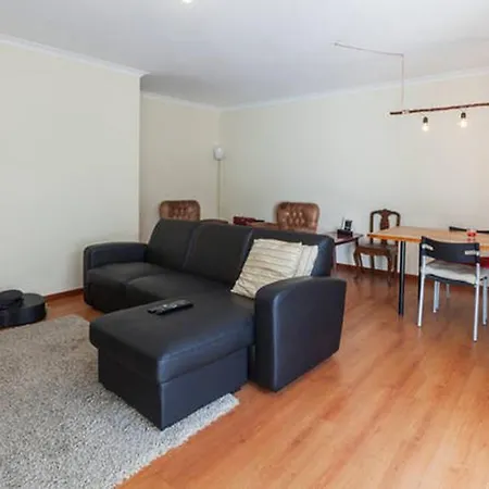 Beach House In Espinho For 6+ Pax Espinho (Aveiro)