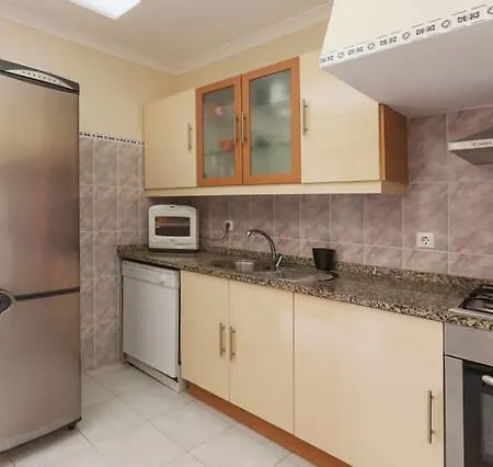 Beach House In Espinho For 6+ Pax *